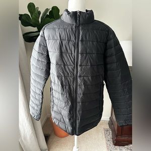 NWT Men’s Amazon Essentials Packable Lightweight Puffer